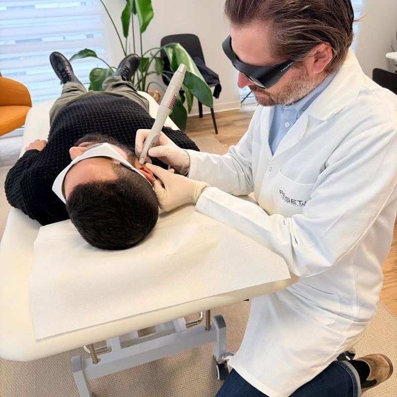 Intervention au laser au centre anti-tabac de Tanger